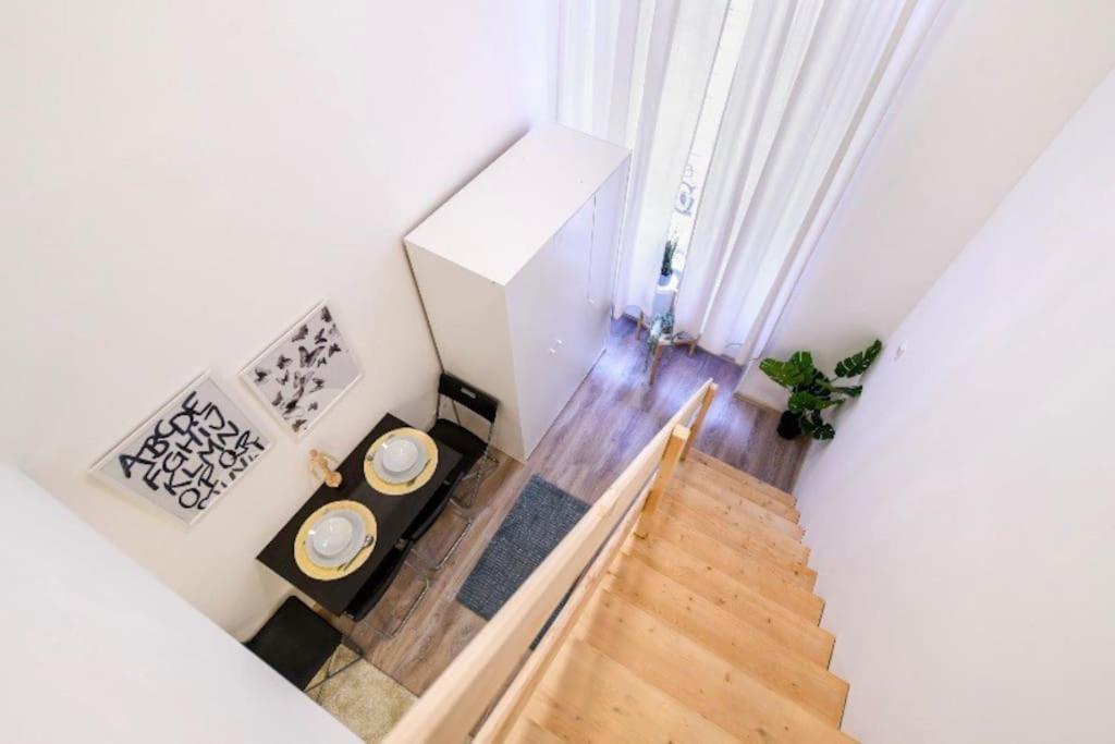 1 Bedroom Flat In Nyar Str., Central บูดาเปสต์ ภายนอก รูปภาพ